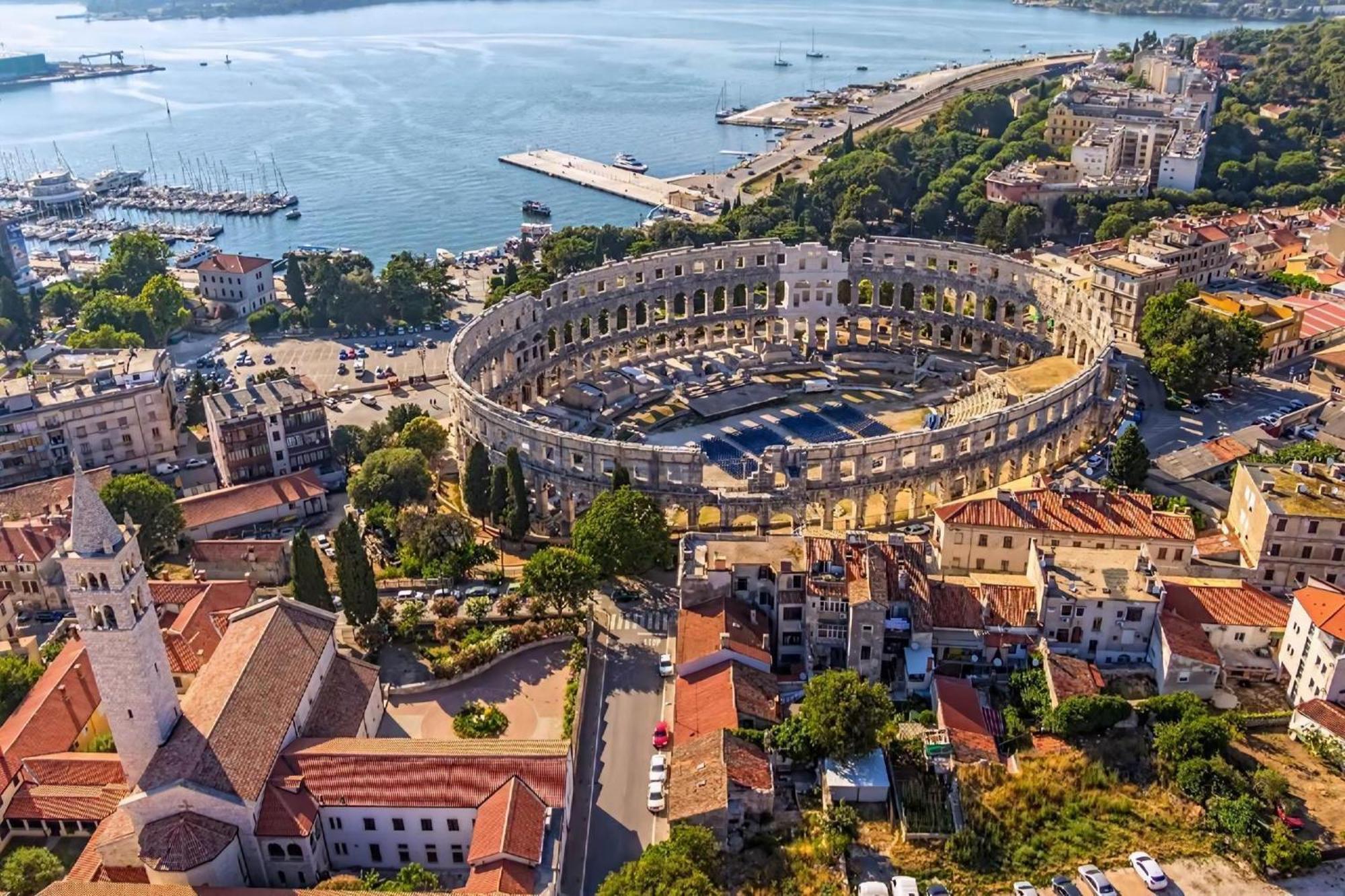 In Mit Privater Terrasse Apartman Pula