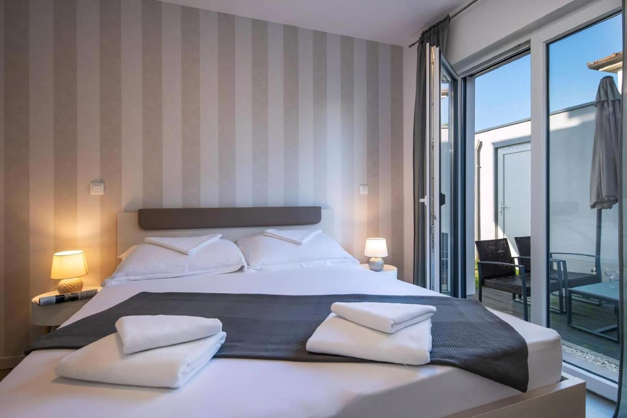 In Mit Privater Terrasse Apartman
