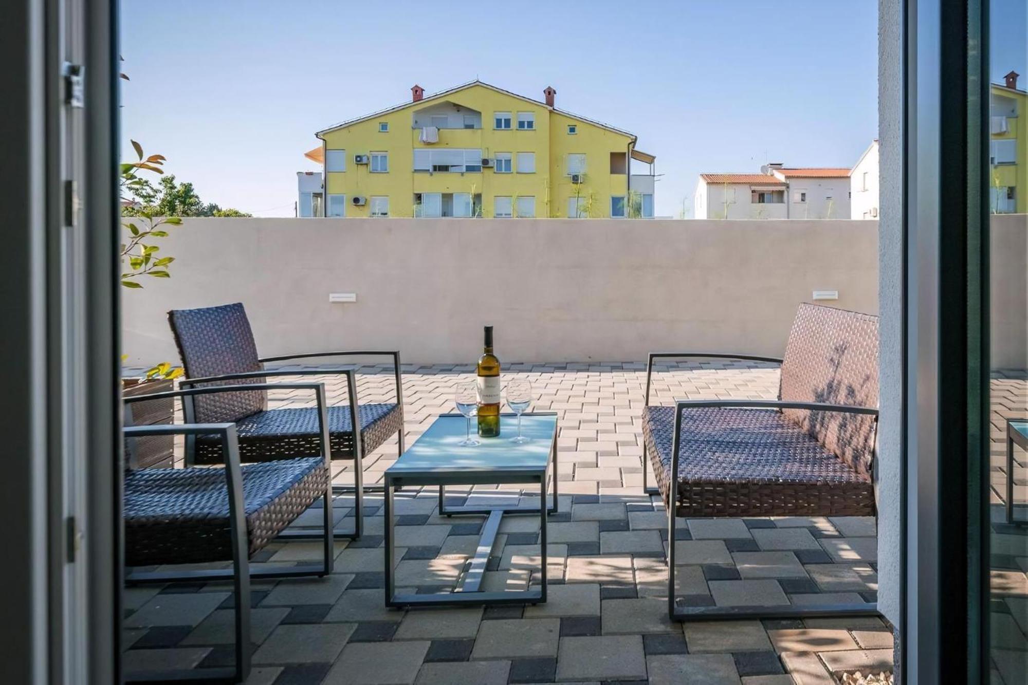 In Mit Privater Terrasse *
